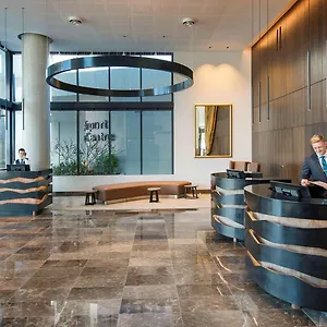 5* Hotell Pullman Airport